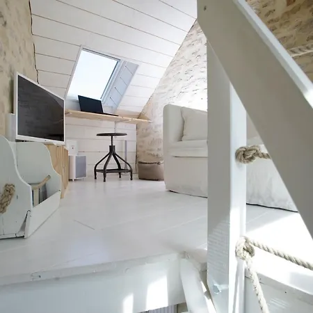 La Cabane Des Pecheurs, Petite Maison Vue Mer By Les Filles Du Bord De Mer Holiday home Port-en-Bessin-Huppain